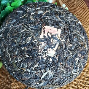 お茶 茶葉 生茶 普茶 茶餅 357g ビンテージ 代表茶 貴重 特級品 薬食食材 中国茶 土産 ポリフェノールたっぷり 無添加 特上 新商品 TR163