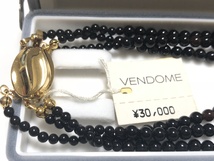 VENDOME(ヴァンドーム) 黒珊瑚or黒鼈甲or樹脂 SILVER 54.5ｇ 3？～7？玉 3連デザインネックレス 未使用_画像5