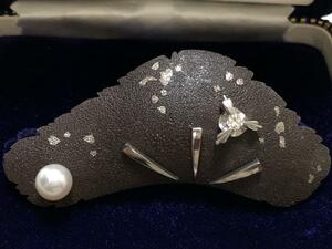 アンティーク ダイヤモンド 本真珠 ＰＭ ＳＰ 彫金 作家物 【松】 帯留め ケース付属