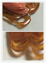 アンティーク 本珊瑚 本鼈甲 白甲 8.2g 透かし細工 水波紋に金魚 帯留め_画像3