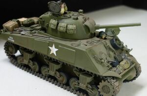 1/35 タミヤ　M4A3 シャーマン戦車　完成品