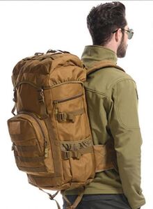 送料無料 ソロキャンプ ブッシュクラフト 50L タクティカル バックパック 防水加工 、