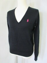 ５８　ラルフローレン　黒色　ピンクのワンポイント　綿　Vネックセーター　Mサイズ_画像2