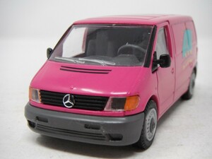 ■ NZG MODELLE『No.421 1/43 MERCEDES-BENZ Vito Ohne uns lauft nichts! ピンク メルセデスベンツ ミニカー　ドイツ製』