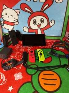ニンテンドースイッチ本体レッドイエロー