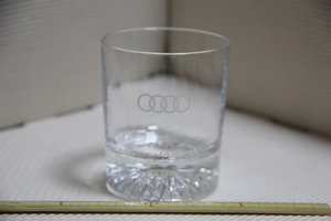  стеклянный Audi Logo Mark вулканическое стекло есть царапина(ы) AUDI поиск автомобиль производитель товары стакан cup 
