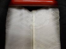 きもの今昔３５９１　黒羽織コレクション　　最高級纐纈織　一つ紋書き「輪無し蔦」　未使用　極上品_画像6