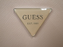 5047T 【本物保証】 GUESS ゲス　ラウンドファスナー長財布　ピンク　PVCレザー　三角ロゴ_画像10