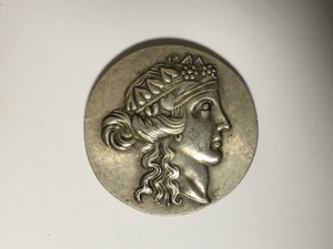 レプリカ ディオニソス神 ヘラクレス 古代ギリシャ 銀貨 硬貨 コイン アンティーク キーホルダーペンダントお守りに G19