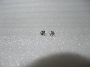  diamond manner rhinestone earrings diameter 5mm silicon post catch none neat design 