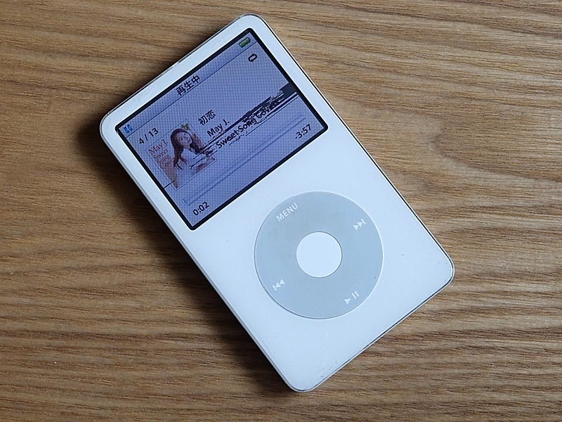 新着商品 iPod classic 第5世代 黄色 256GB黄色イエロー カスタム iPod