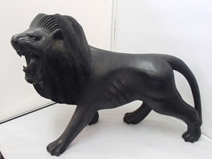 #44923【保管品】木彫り ライオン 置物 インテリア 木製 50cm*35cmサイズ