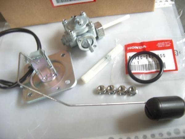 ペイペイ CBX400F CBX400FⅡCBX550F 新品 純正 燃料 センサー コック セット