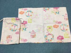 ハンドメイド 給食ナフキンリバーシブルと 巾着 セット ピンク 鳥 エッフェル塔