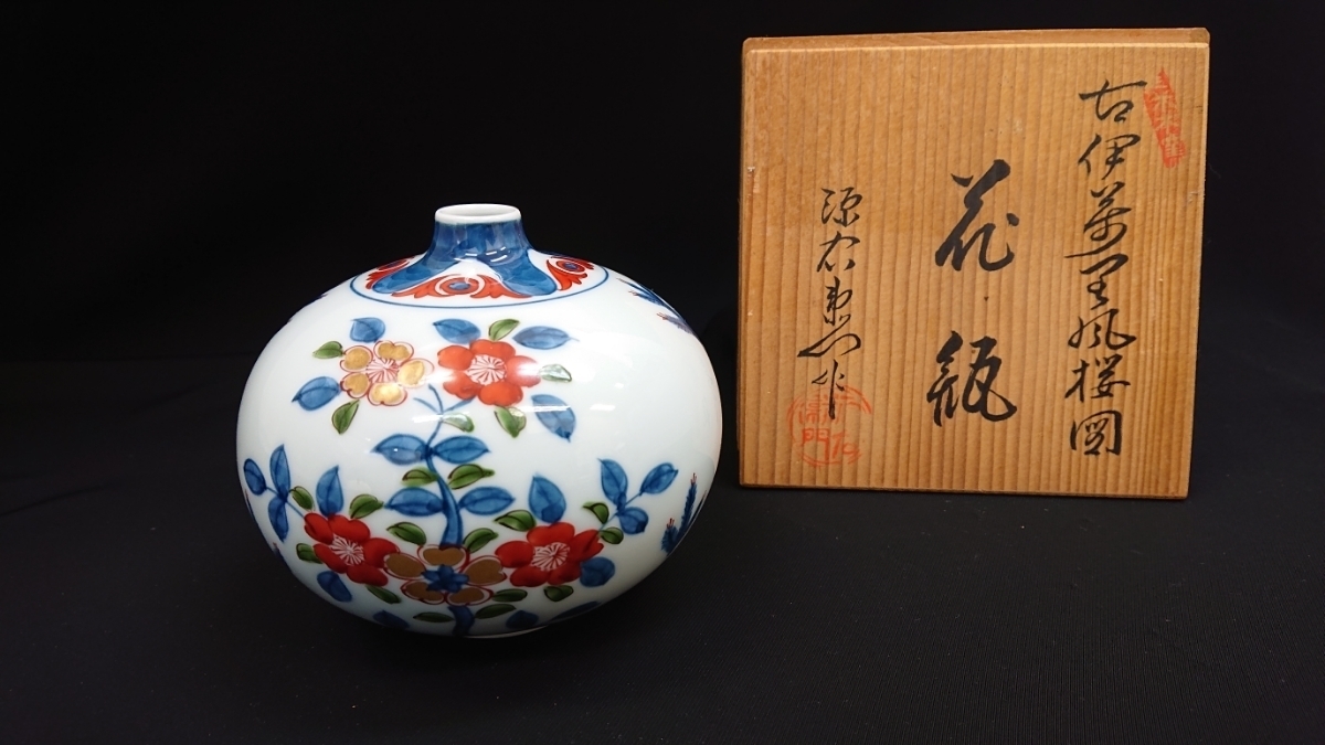 素晴らしい品質 上物 古伊萬里 両耳 獅子 飾り瓶 色絵 旧家譲り品