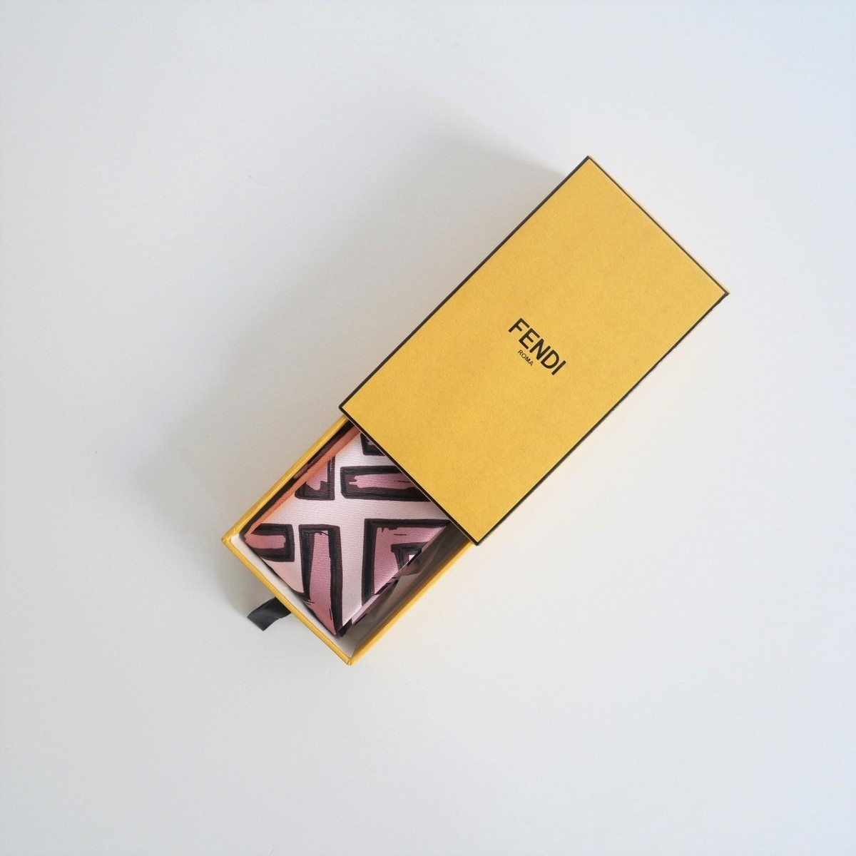 ヤフオク! -「ラッピー」(フェンディ) (ふ)の落札相場・落札価格