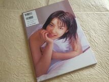 『内山理名 R‐157』写真集 1999年12月16日初版発行_画像2