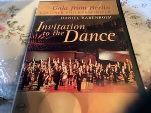 バレンボイム　　　ベルリンフィル　　ジルベスター　　花のワルツ　　皇帝円舞曲　　悲しきワルツ　他