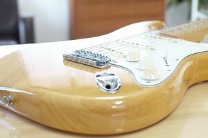 美品 Fender JAPAN Stratocaster ST71 ASH NAT フェンダー ジャパン ストラトキャスター 2014年製
