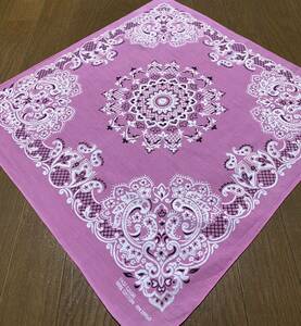 Редкий популярный рисунок Pink Cookie против USA American One Ear USA Vintage Bandana Vintage RN13960 C04211