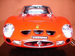 BURAGO フェラーリ 250 GTO 1962 新品 26cm ドア ボンネット トランク 開閉 木製台座付き 格安 在庫ラスト FERRARI 