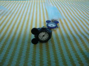 ★お買い得品★美品・可愛らしいミッキー・ミニー指輪時計＆ネックレス時計セット　電池交換済・・・・・