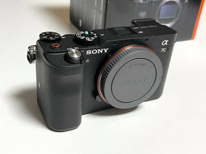 SONY ソニー α7C ILCE-7C ボディ　アルファ ミラーレス　フルサイズ 一眼 カメラ おまけ 64GBSD クイックリリース 立体グレーカード