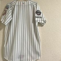 千葉ロッテマリーンズ ホーム　レプリカユニフォーム　NPBマーク付き　Mサイズ　ストライプ　ホームユニホーム　ベースボール　野球_画像1