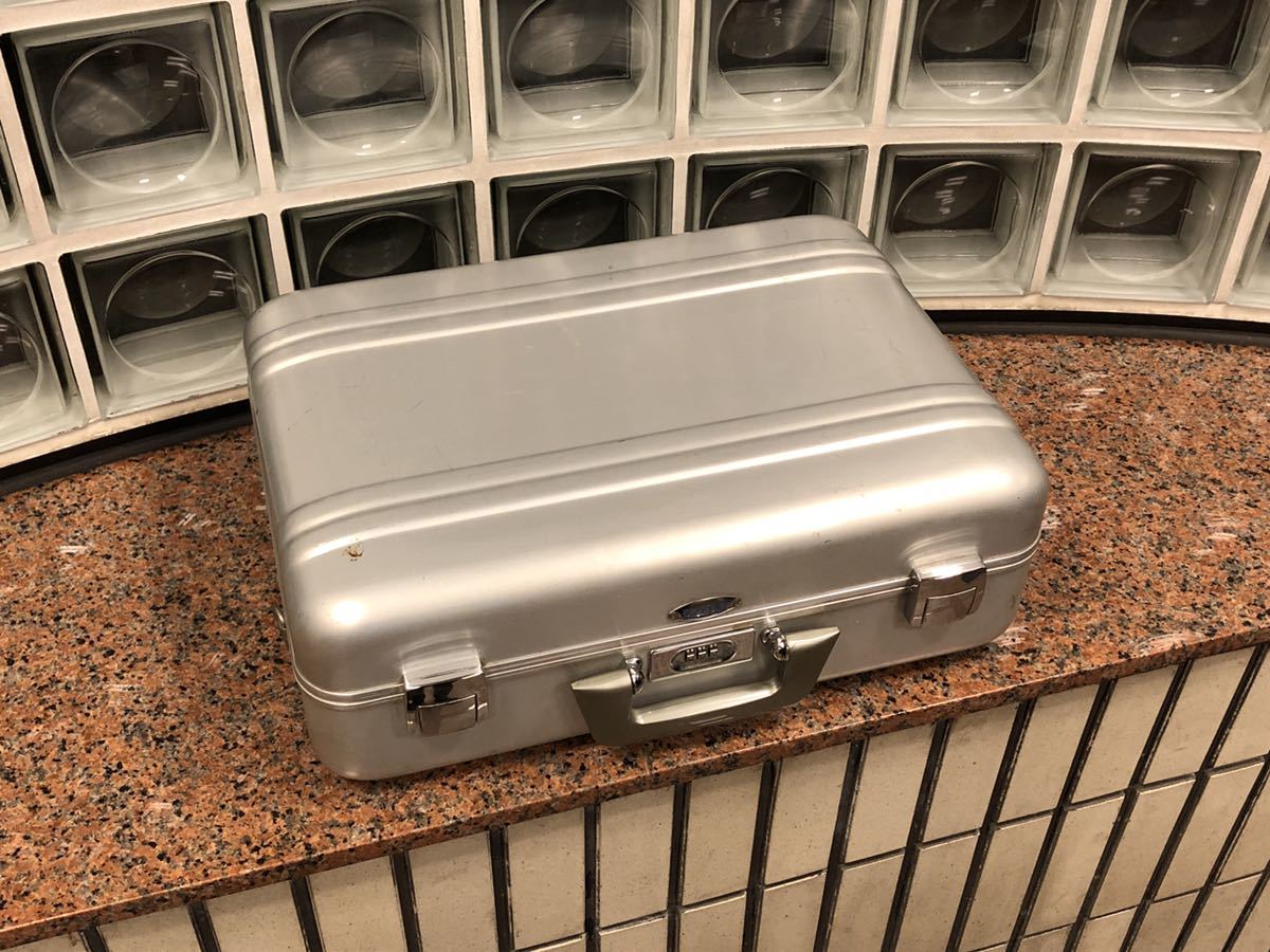 デッドストック 新品 米国 ゼロハリバートン アルミ製 ガンケース