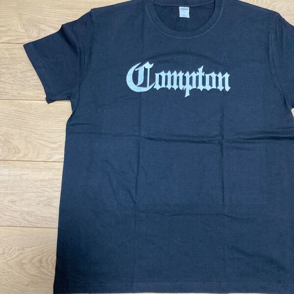 新品未使用送料無料 Compton tee ブラック 黒