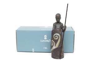 1S001☆リヤドロ LLADRO☆ アフリカの少年 大地の少年 01012507 極美品 【ニューポーン】