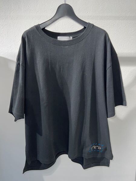 新品!未使用!3D刺繍 オーバーシルエット Tシャツ