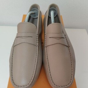 トッズ ドライビングシューズ 新品8.5 ローファー