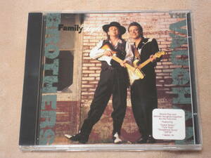US盤CD The Vaughan Brothers ： Family Style 　（Epic Associated ー ZK 46225）　　P blues