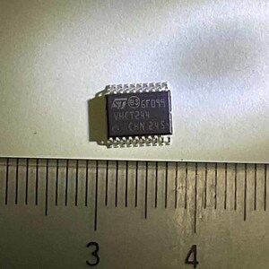 面実装 Octal BUS Buffer 74VHCT244ATTR STマイクロ（STMicroelectronics） (出品番号502） 