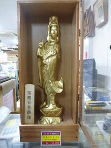 22SE　A　木彫№23　細密彫刻 金色　「聖観音菩薩立像」　仏教美術　飾物　木箱付.　寸法本体約 高62cm・横16cm・重量2,7kg