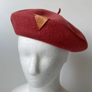 イルビゾンテ ベレー帽 レザーパッチ ロゴ刺繍 くすみレッドピンク 未使用 フリーサイズ