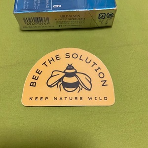 キープ ネイチャー ワイルド★Bee the Solution★ステッカー USDM Keep Nature Wild キャンプ キャンパー ボランティア ゴミ拾い