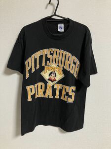 80s USA製 Lサイズ LOGO7 メジャーリーグ Tシャツ パイレーツ PIRATES ビンテージ 80年代 MLB ロゴ７ プリント Tシャツ 半袖 シャツ 黒