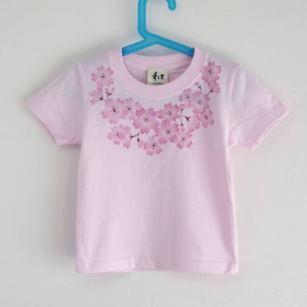 Children's clothing, kids' T-shirt, size 140, pink, corsage cherry blossom pattern, T-shirt, handmade, hand-drawn T-shirt, Japanese pattern, spring, gift, tops, Short sleeve T-shirt, 140(135~144cm)