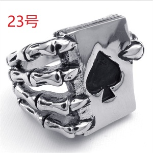 US accessory .. Skull hand + playing cards ring ring 23 number 