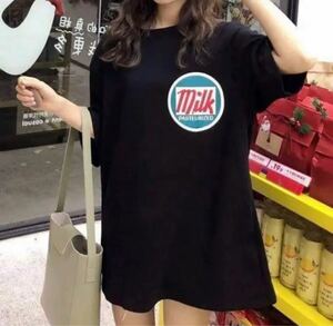 ショート丈　MILK Tシャツ