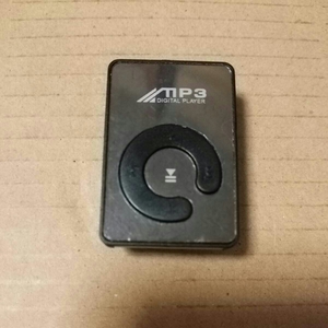 ●HiFi超高音質 MP3プレーヤー 8GB バッテリー3時間 マイクロSDカード 超軽量　ブラック