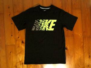 ★ナイキ★NIKE★半袖Ｔシャツ コットンTシャツ 子供M　黒　ブラック　黄緑