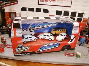 限定モデル フォルクス・ワーゲンのミニカーセット 1/64スケール(ロードレーサーボックス) アメリカン雑貨 アメリカ雑貨
