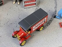 コカ・コーラ　1926年フォード　モデルTTデリバリーバンのダイキャストミニカー　1/43スケール ■ アメリカン雑貨 アメリカ雑貨_画像2