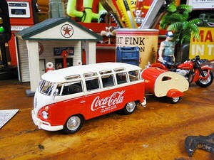 コカ・コーラ 1962年フォルクス・ワーゲン サンババス＆トレーラーセットのダイキャストミニカー 1/43スケール アメリカ雑貨