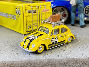 ターマックワークス×シュコー ムーンアイズ 限定コラボミニカー フォルクス・ワーゲン ビートル 1/64スケール(ムーンイエロー)■