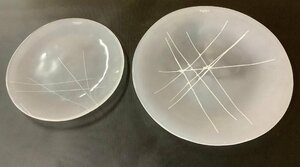 北欧　コスタボダ　KOUSTA　BODA　デザインガラスプレート　皿　乳白　大小　2枚セット　中古　札幌発