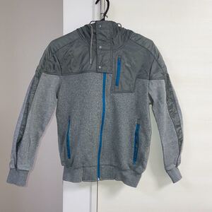 PUMAプーマ ナイロン切替パーカー